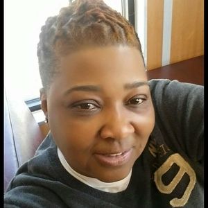 Meet your Posher, Karol kimanni